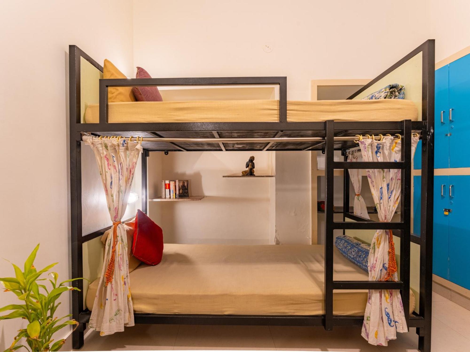 Moustache Jodhpur Hostel Джодпур Екстериор снимка