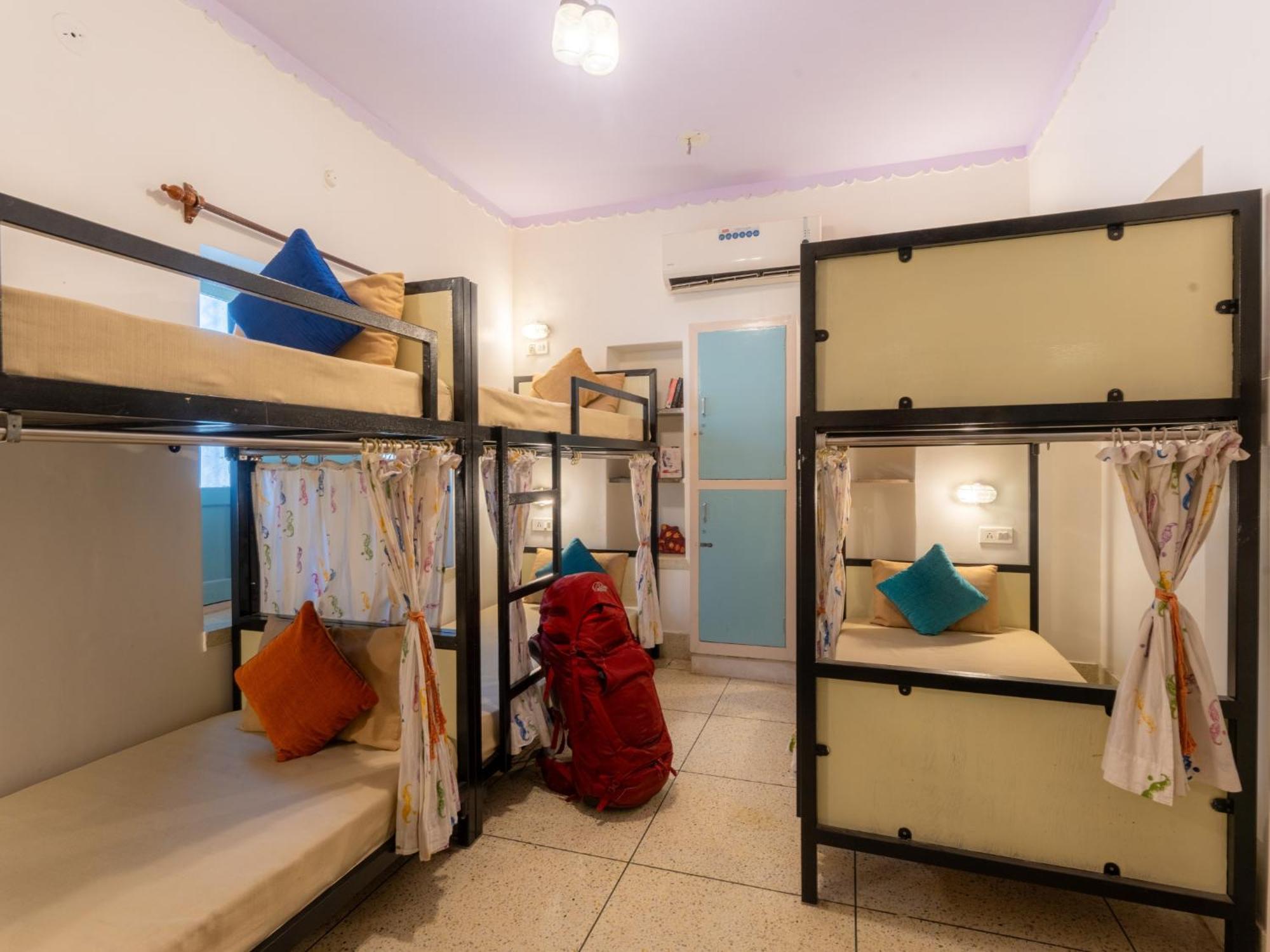 Moustache Jodhpur Hostel Джодпур Екстериор снимка