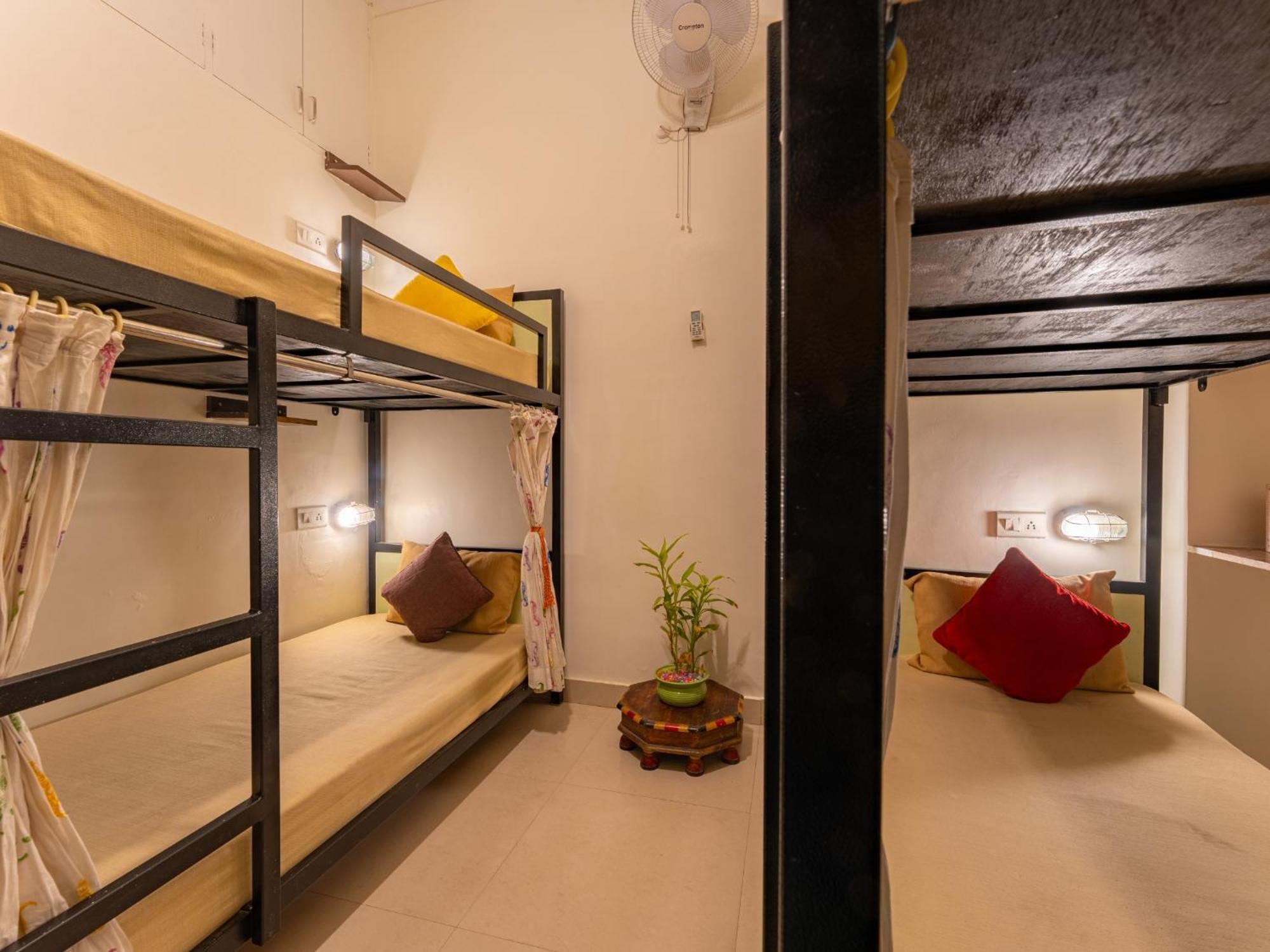 Moustache Jodhpur Hostel Джодпур Екстериор снимка