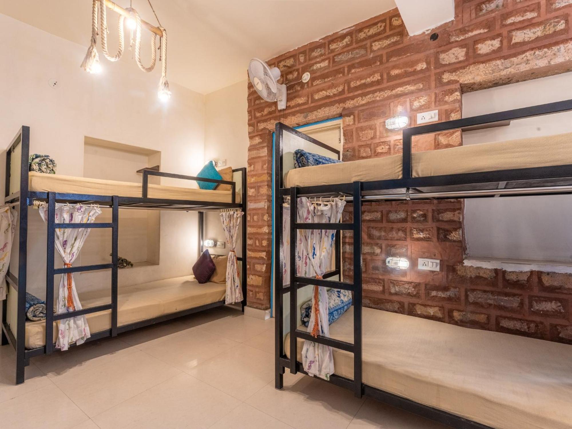 Moustache Jodhpur Hostel Джодпур Екстериор снимка