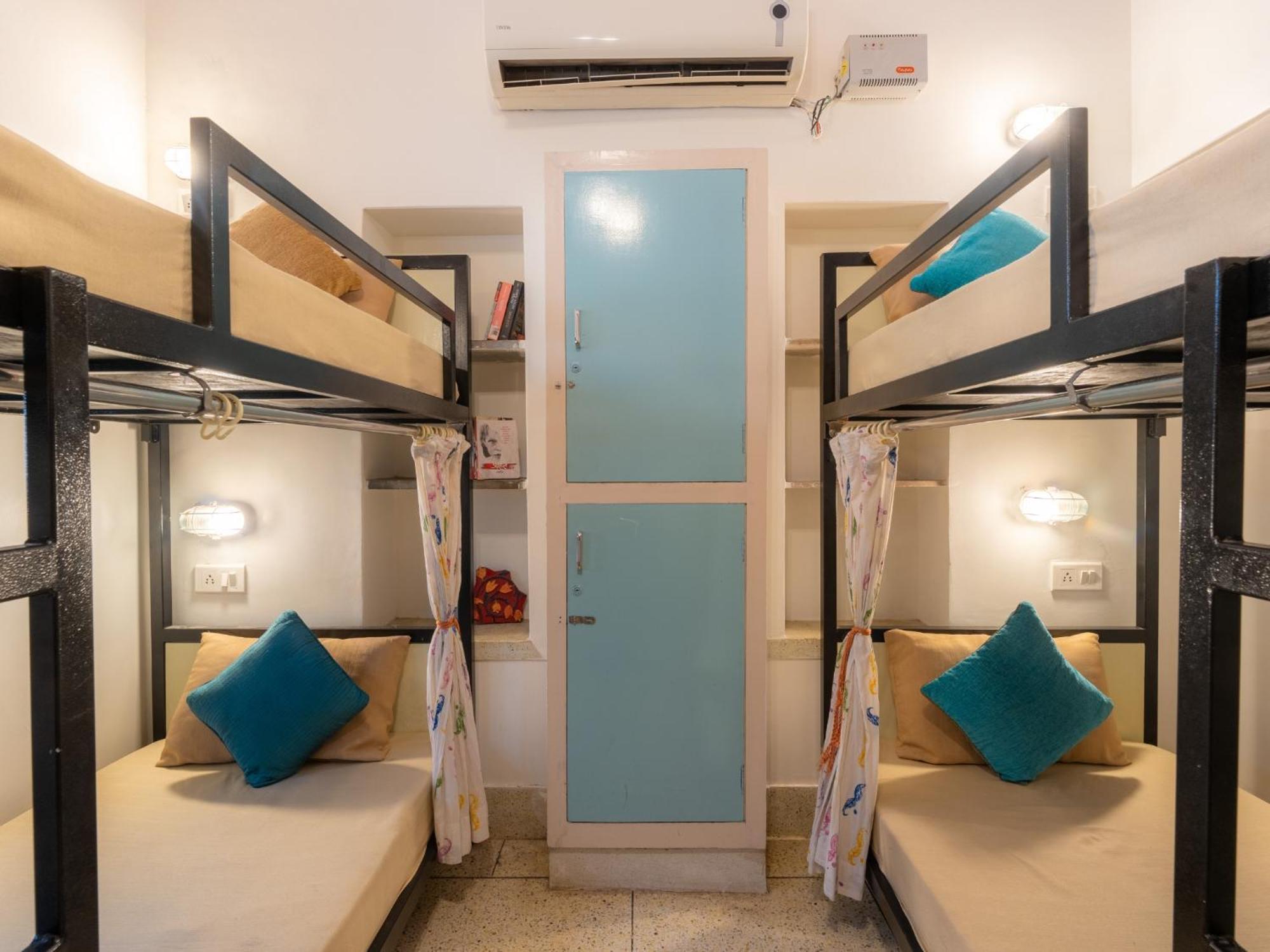 Moustache Jodhpur Hostel Джодпур Екстериор снимка