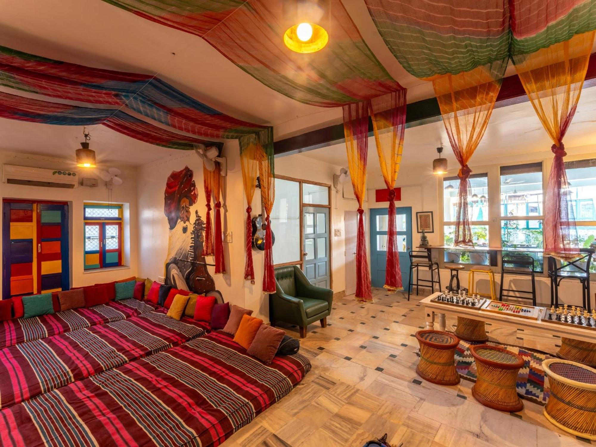 Moustache Jodhpur Hostel Джодпур Екстериор снимка
