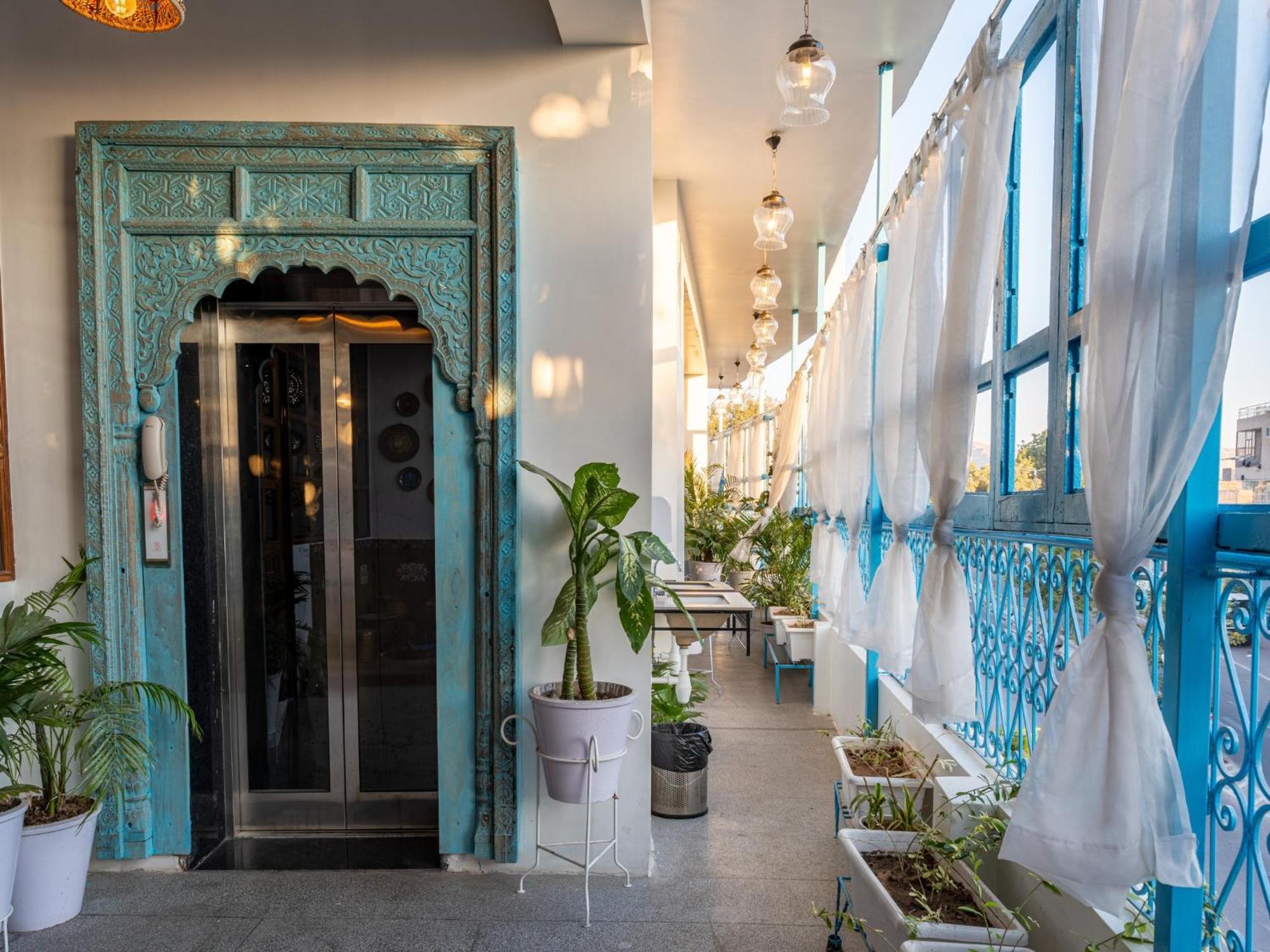 Moustache Jodhpur Hostel Джодпур Екстериор снимка