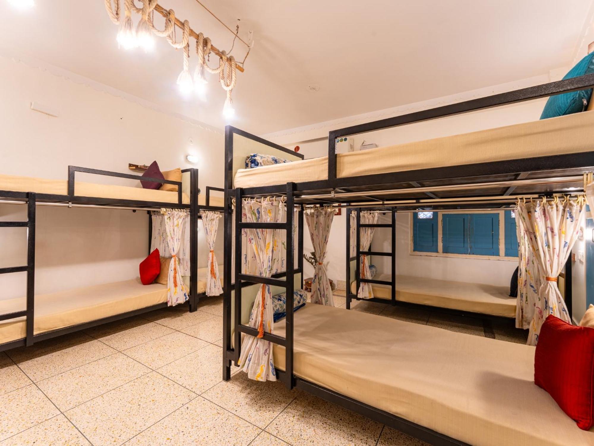 Moustache Jodhpur Hostel Джодпур Екстериор снимка